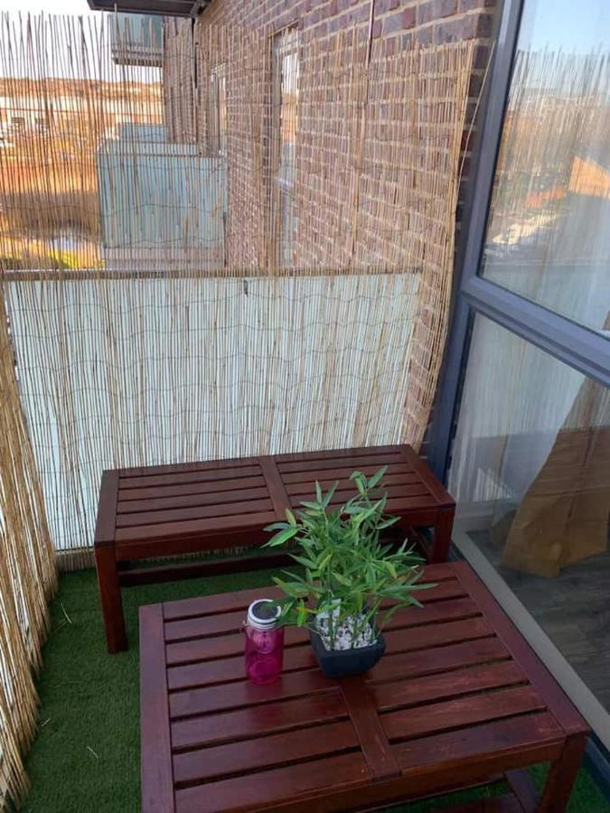 ווסט ת'ורוק Lovely 1-Bed Serviced Apartment With Free Parking מראה חיצוני תמונה